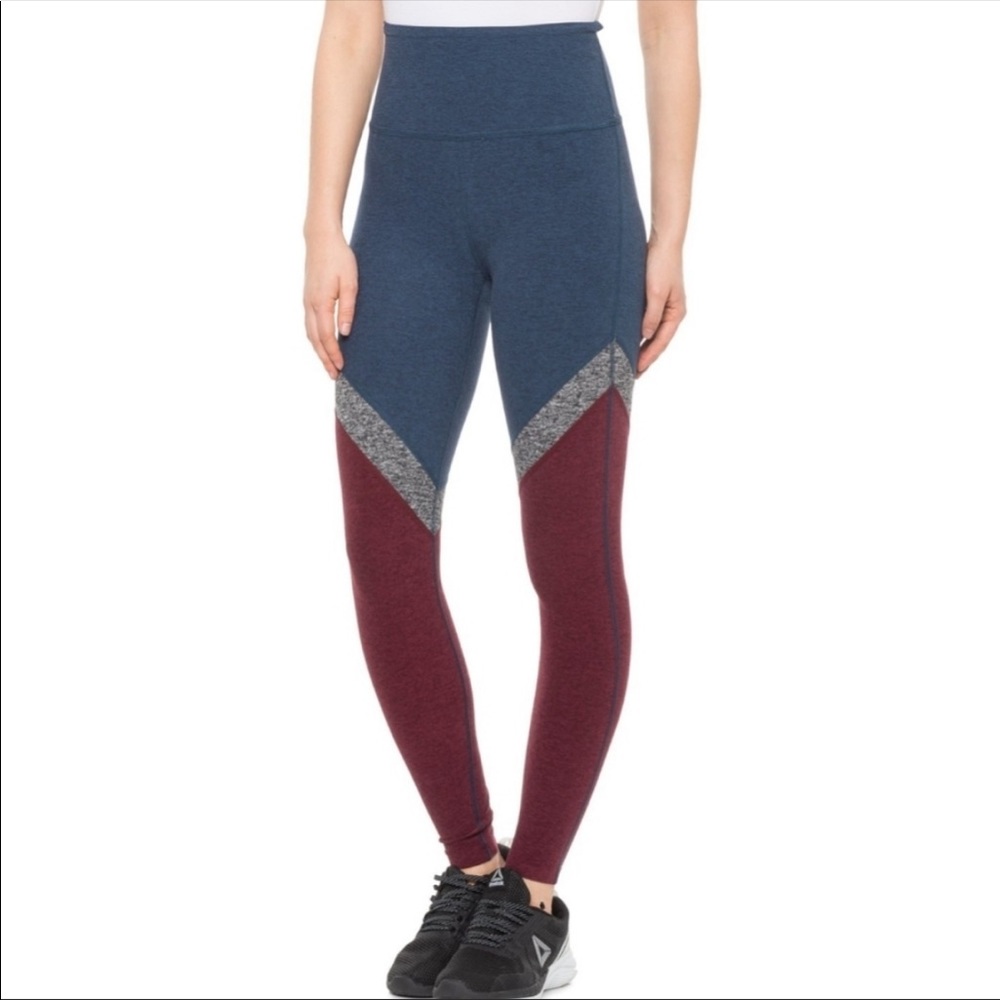 EUC Beyond Yoga tripanel space dye 7/8 leggings XS